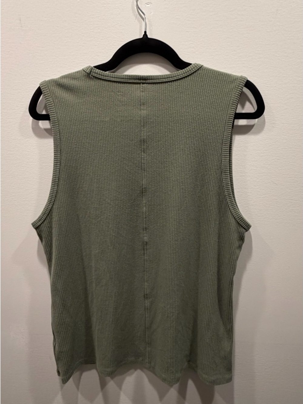 American Eagle 🦅 Plush High Neck Tank Top - Picture 3 of 4